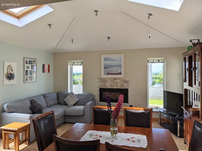 3 Roundhill, Finnoe Road, Borrisokane, Co. Tipperary Property.ie