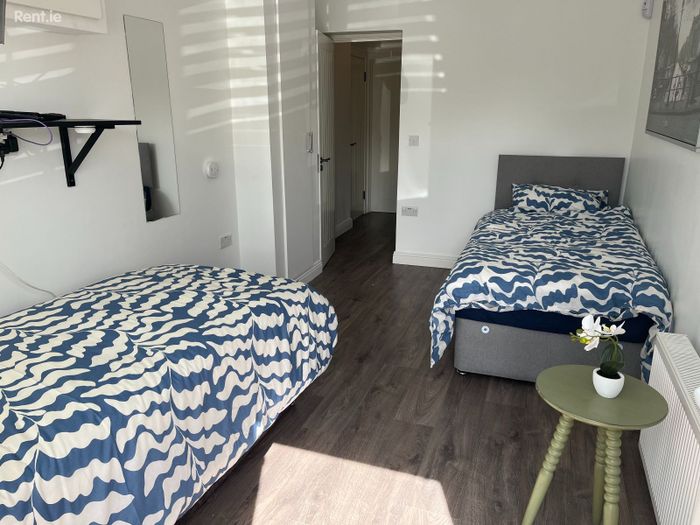 16 Glasnevin Avenue, Dublin 11, Dublin 11 Apartments and Houses for