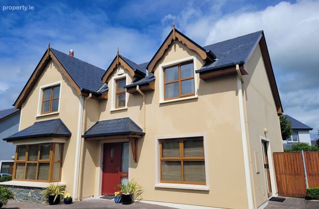 34 Ballyoughtragh Heights, Milltown, Co. Kerry - Click to view photos