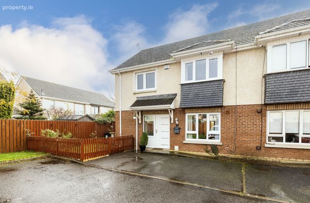 15 Village Grove, Kilbreck, Stamullen, Co. Meath - Click to view photos