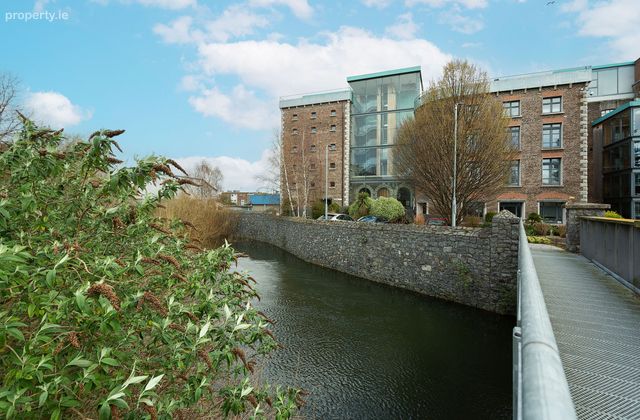 Apartment 2, The Stables, Distillery Lofts, Dublin 3 - Click to view photos