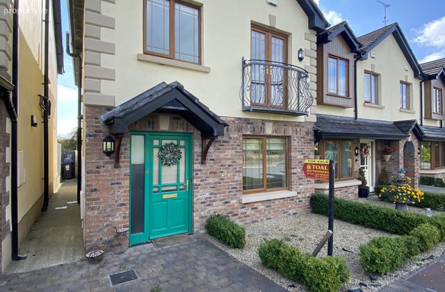 36 Asc&eacute;&iexcl;ill R&eacute;&sup3;is, Carrickmacross, Co. Monaghan - Click to view photos