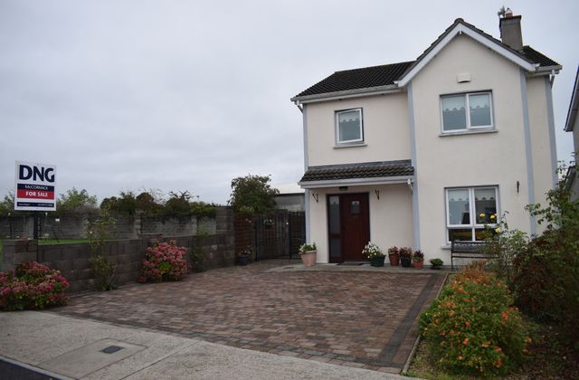 28 Abbey Close, Tullow, Co. Carlow - Click to view photos