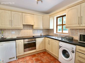 15 French Halls, Prospect Woods, Longford Town, Co. Longford - Image 4