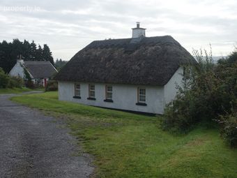 1 Thatched Cottages, Bauroe, Feakle, Co. Clare - Image 4