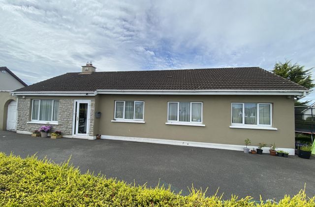 53 Arden Vale, Tullamore, Co. Offaly - Click to view photos