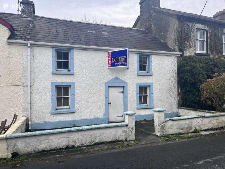 7 Pier Road, Barna, Co. Galway - Click to view photos