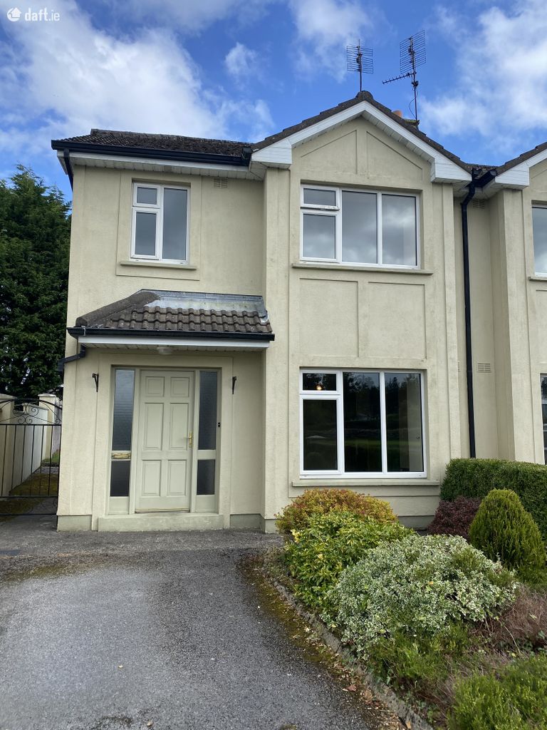 11 The Pines, Kiltimagh, Co. Mayo - Click to view photos