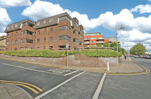 Apartment 14, Strand Court, North Circular Road, Co. Limerick - Click to view photos