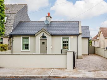 1 Newtown Clarke Cottage, Old Lucan Road, Palmerstown, Dublin 20 - Image 2
