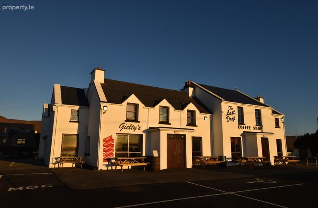 Gielty's Bar &amp; Restaurant, Dooagh, Achill Island, Achill, Co. Mayo - Click to view photos