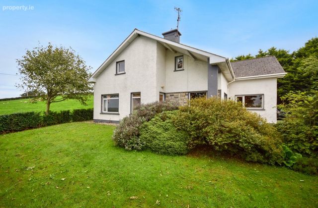 Ballymagowan, Kerrykeel, Co. Donegal - Click to view photos