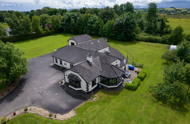 Clonad, Tullamore, Co. Offaly - Click to view photos