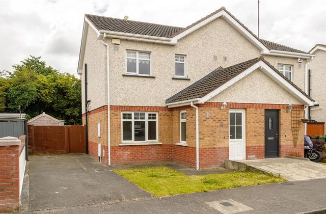15 Grange Court, Stamullen, Co. Meath - Click to view photos