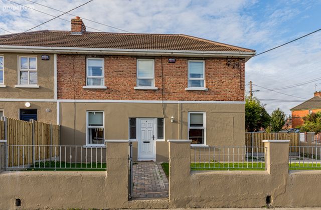 59 Pearse Park, Drogheda, Co. Louth - Click to view photos