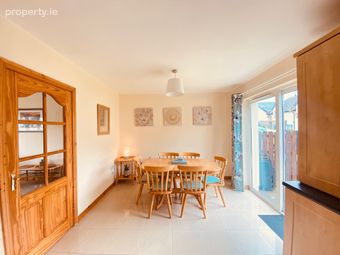 56 Oyster Bay Court, Carlingford, Co. Louth - Image 4