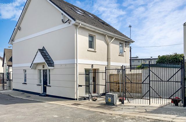 16 The Gables, New Road, Pennywell, Co. Limerick - Click to view photos