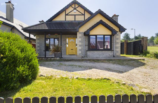 14 Moonvoy Bridge, Tramore, Co. Waterford - Click to view photos