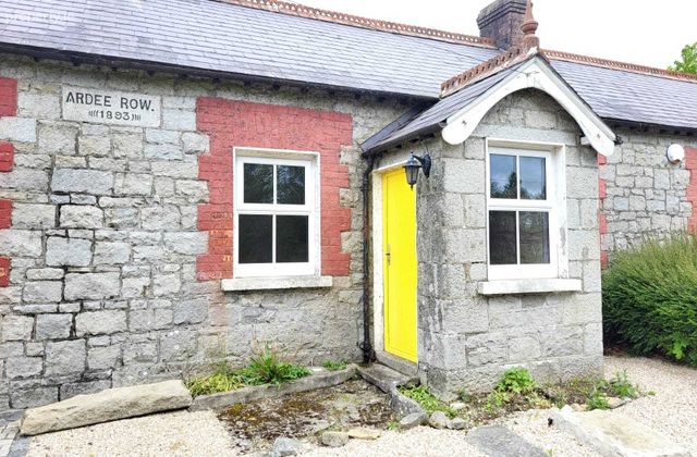 3 Ardee Row, Aughrim, Co. Wicklow - Click to view photos
