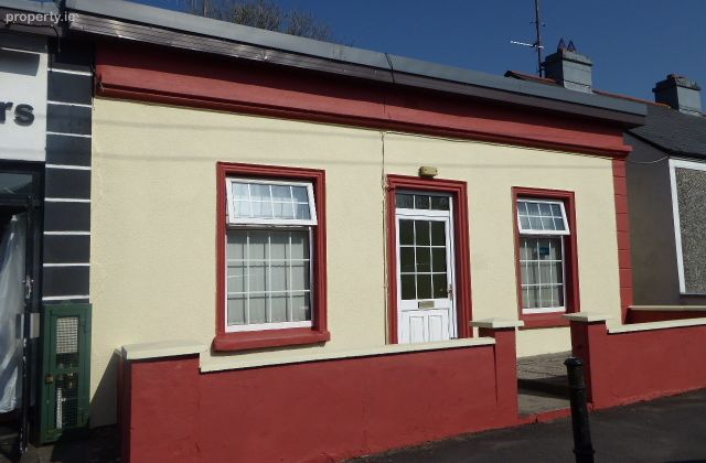 Station Road, Castlebar, Co. Mayo - Click to view photos