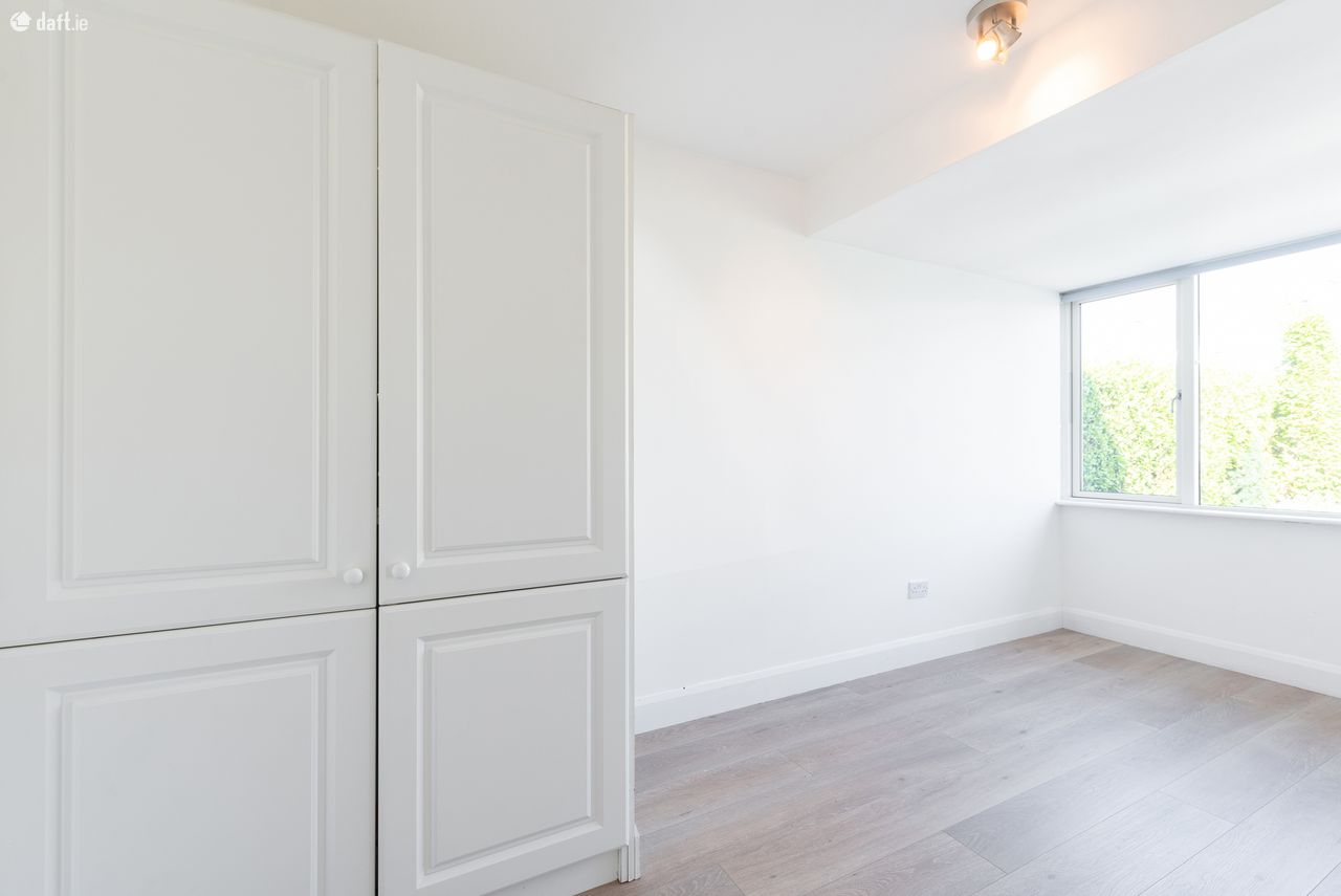 31 Watson Avenue, Killiney, Co. Dublin Brock Delappe