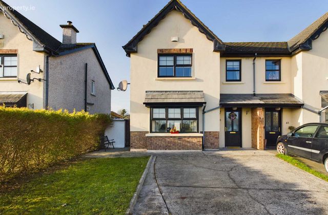 43 Crossneen Manor, Leighlin Road, Carlow Town, Co. Carlow - Click to view photos